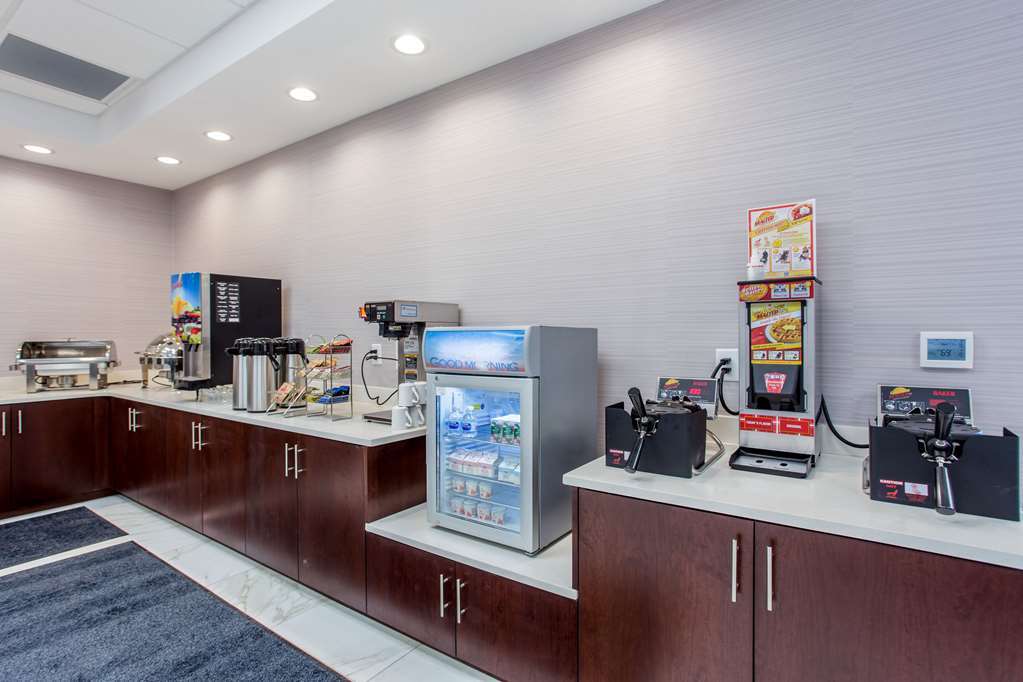 Days Inn And Suites By Wyndham Oxford Restaurant photo